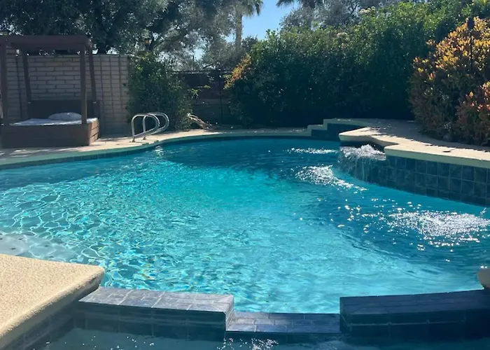 Las Vegas Luxury Villa - Only Mins From The Las Vegas Strip!!!