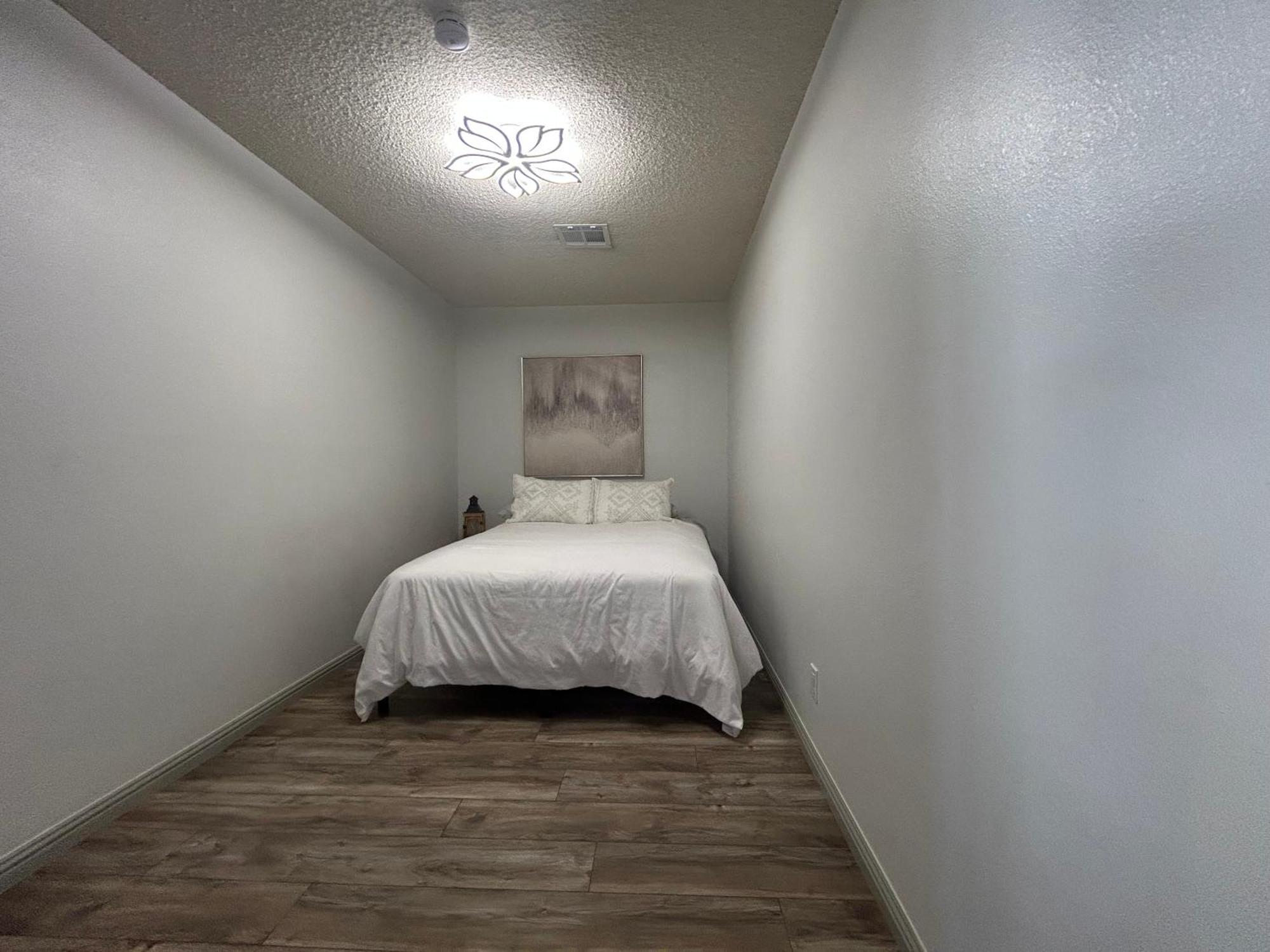 Vegas Luxury - Only Mins From The Vegas Strip!!!